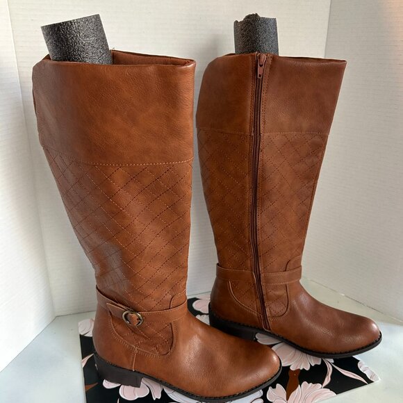 St. Johns Bay Faux Leather Brown Knee High Boots Size 9.5 - Picture 2 of 4